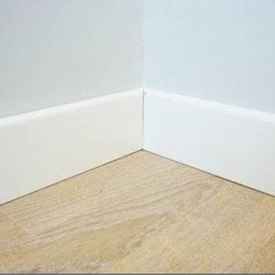 Plinthes MDF Blanche à peindre 12x80