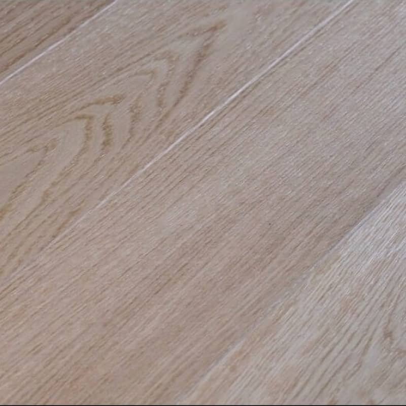 8 m² - Parquet en chêne massif - Premier - Vernis Mat