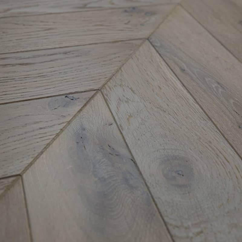 Parquet en chêne massif Point de Hongrie Cumin