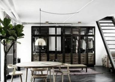 Tendance déco : du parquet noir dans sa maison 